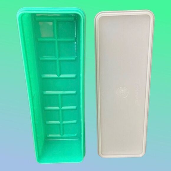 Vintage Tupperware Jade Celery Keeper 782-5 - Picture 1 of 7